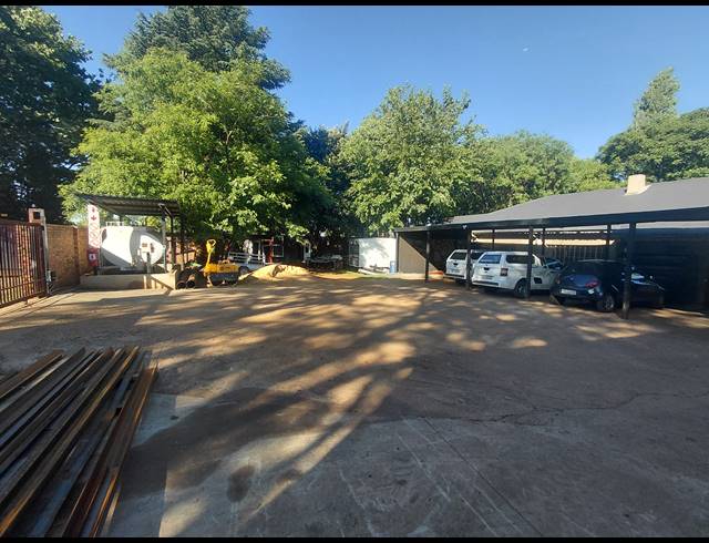 12,140M² WORKSHOP FOR SALE IN BREDELL